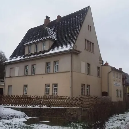 Ferienwohnung Wettin Am Petersbrunnen Exterior photo