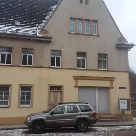 Ferienwohnung Wettin Am Petersbrunnen Exterior photo